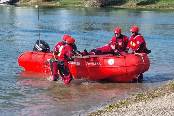 Druga Nacionalna vježba specijalističkih interventnih timova za spašavanje života na vodi u otežanim uvjetima Hrvatskog Crvenog križa 